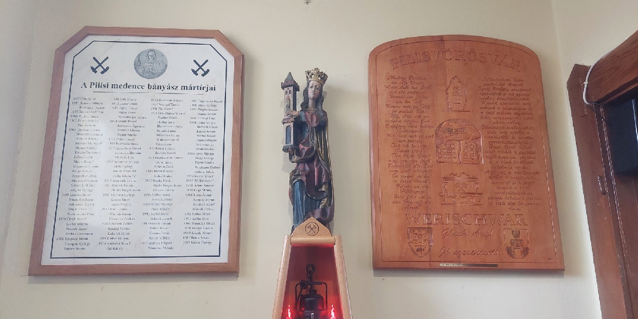 A mártír bányászok emlékezete - emléktáblák megáldása a Szent Borbála plébániatemplomban