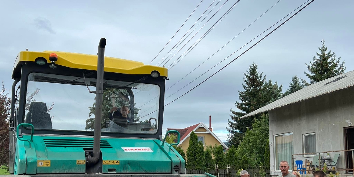 Terv szerint halad az aszfaltozás a Fácán utcában - képekkel