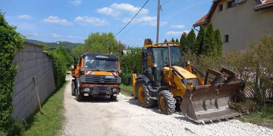 Megkezdődtek a vízelvezetési munkálatok  a Madách és a Krautland utcában - videó, képek