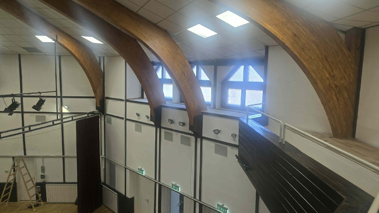 Megújult a Schiller Gimnázium színházterme