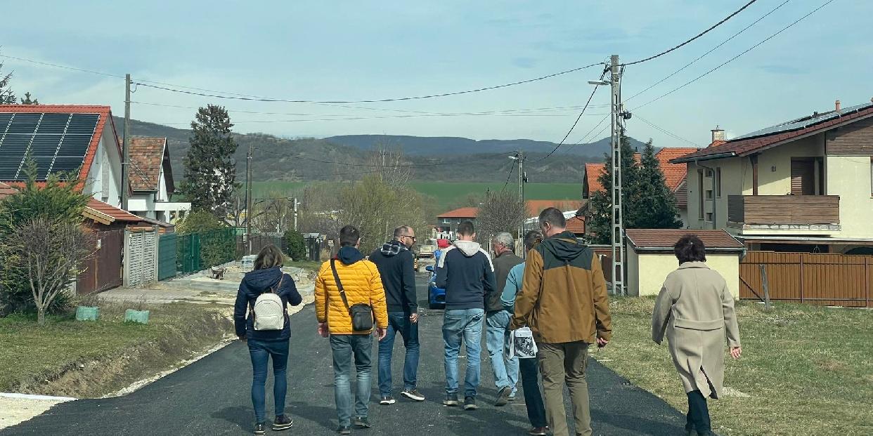 Mutatjuk, hogy állnak az útépítések a városban 