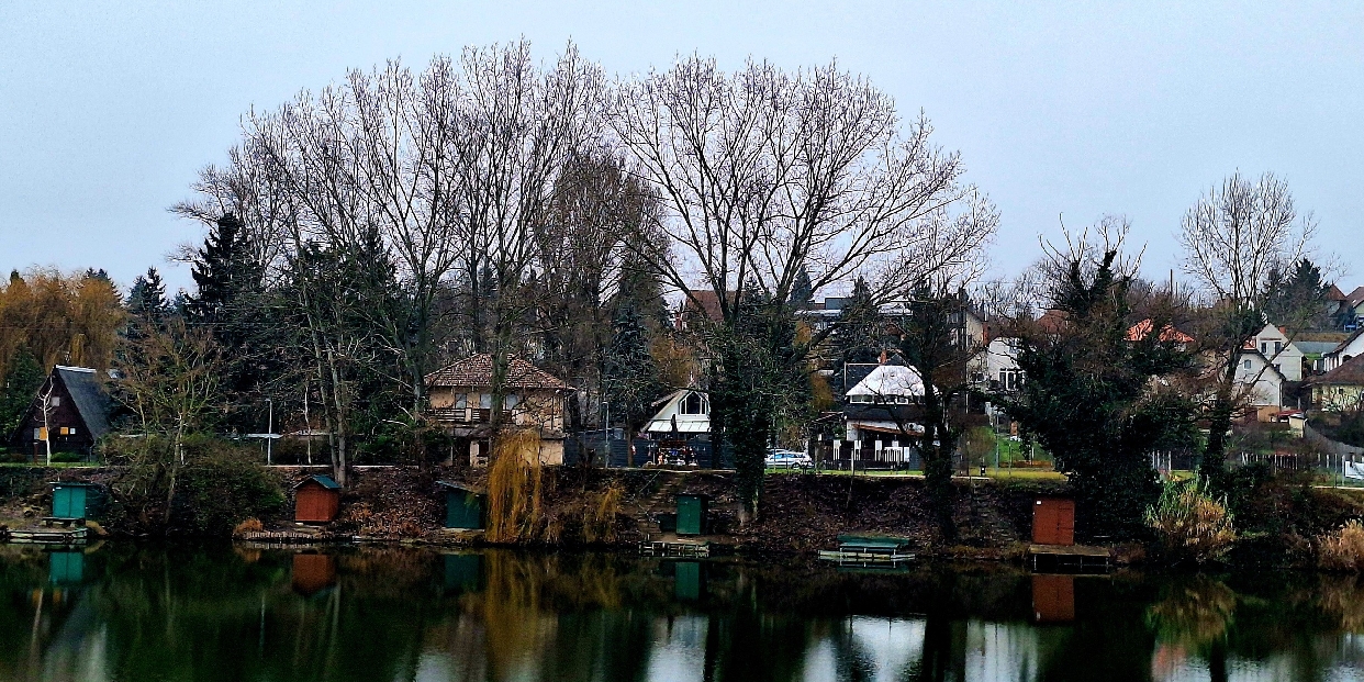 Hidegpárna alatt indul a hét Vörösváron