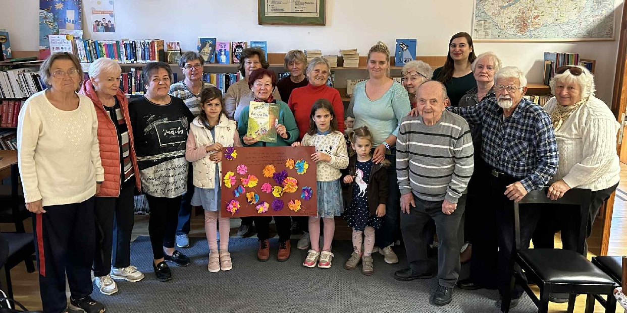 Kicsik és Nagyik a könyvtárban