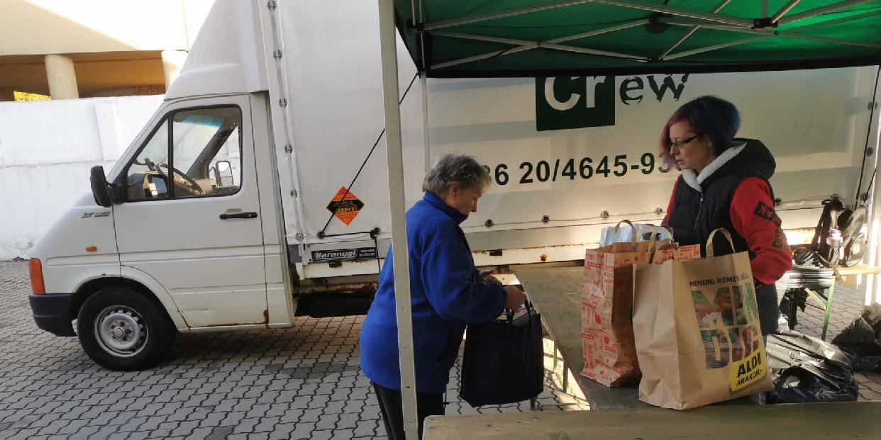 230 zsák telt meg az idei utolsó ruhagyűjtésen