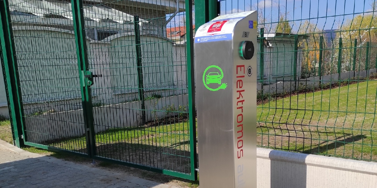 Ideiglenesen nem lesz elérhető a töltő a Lévai közben