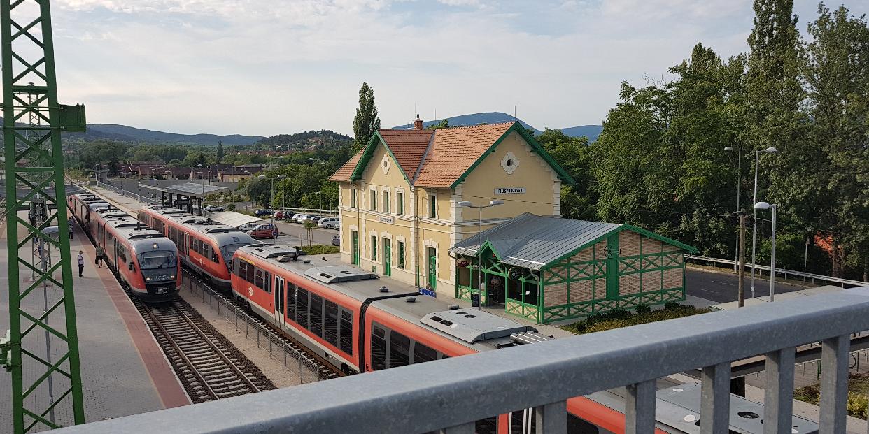 Megkezdődik a vasútállomás parkolójának bővítése