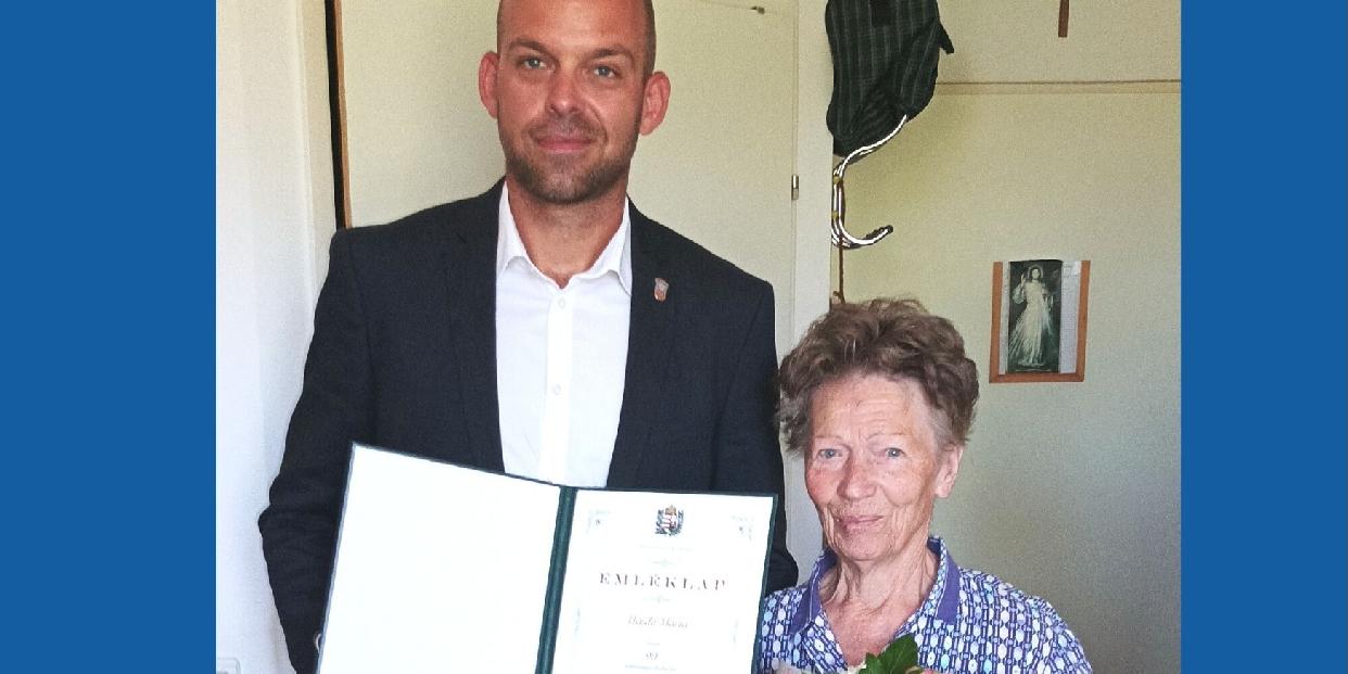 Marika nénit köszöntötte 90. születésnapján Fetter Ádám polgármester
