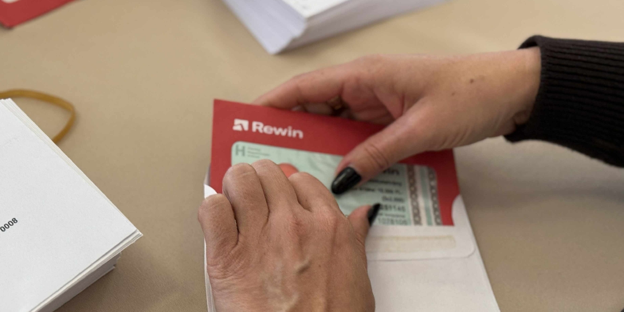 Befejeződött a 70 év felettiek karácsonyi utalványának kézbesítése