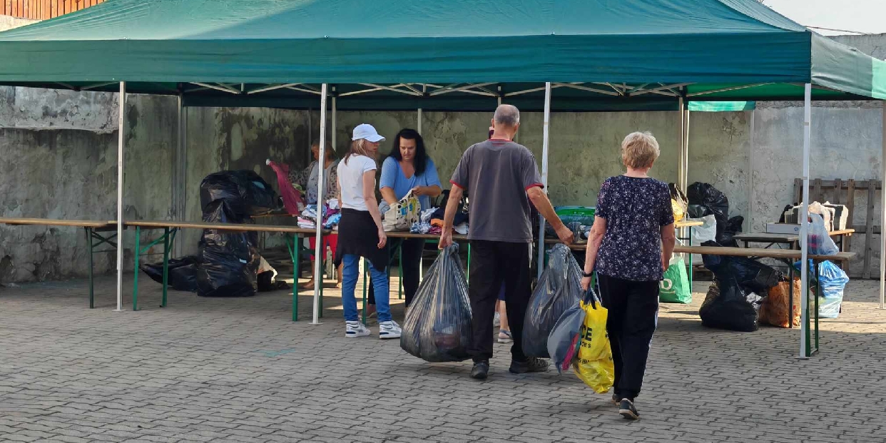 88 zsák telt meg a pilisvörösvári ruhagyűjtésen