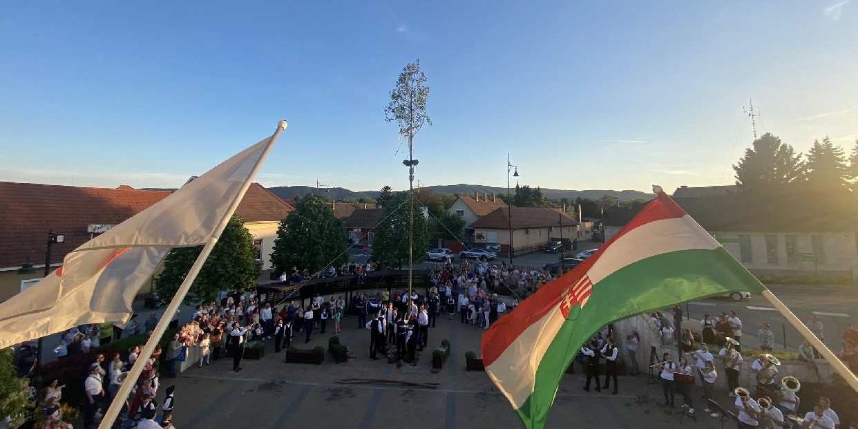 Jövő héten májusfaállítás