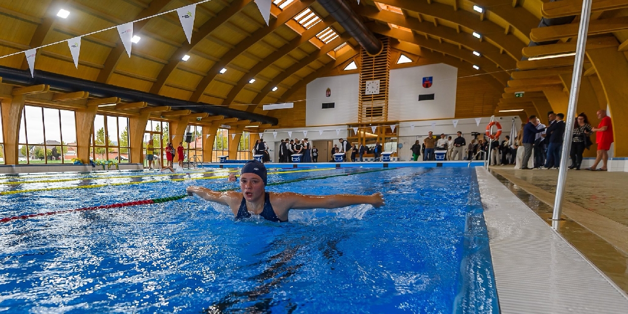Januártól hosszított nyitvatartás várható a Pilisvörösvári Tanuszodában