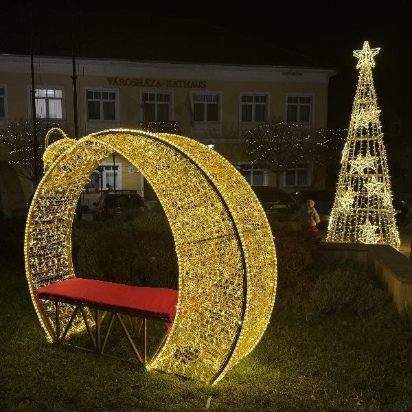 Ünnepi díszbe öltözik Pilisvörösvár