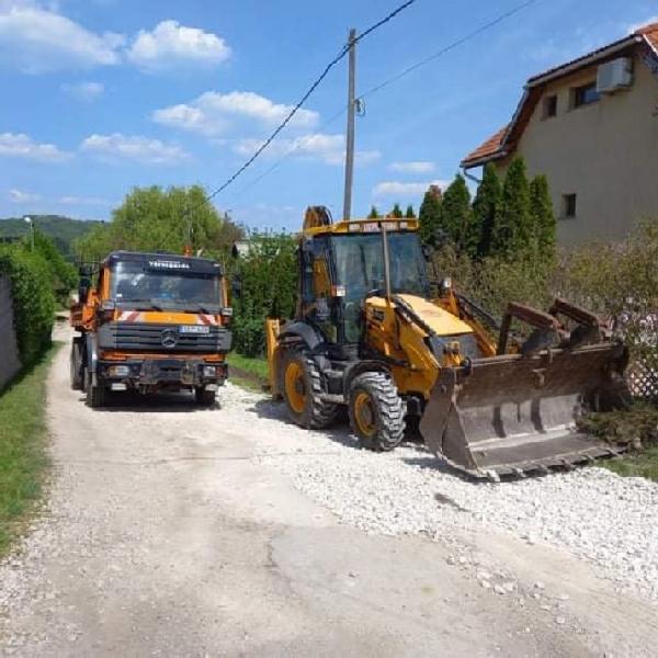 Megkezdődtek a vízelvezetési munkálatok  a Madách és a Krautland utcában - videó, képek