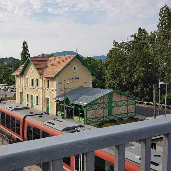 Megkezdődik a vasútállomás parkolójának bővítése