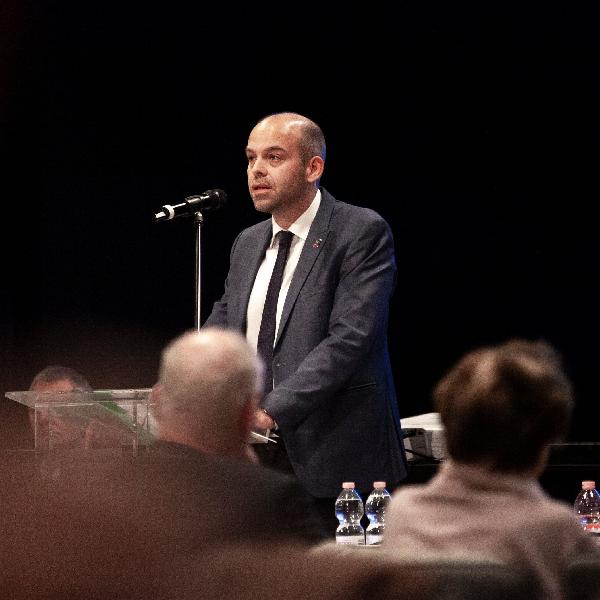 Erős évet zárt a város: fejlesztések, stabil pénzügyek és közösségi összefogás - beszámoló a 2025. évi közmeghallgatásról