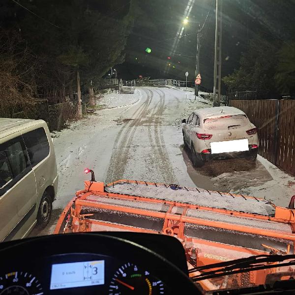 Fontos! Kérünk mindenkit, hogy az ingatlanon belül parkoljon