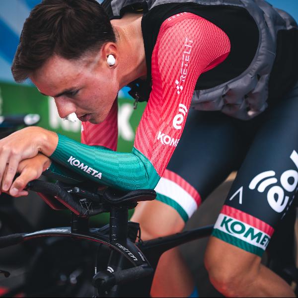 Betegség miatt befejezte a versenyt Fetter Erik a Giro d'Italian