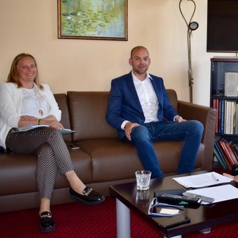A minisztériumban egyeztetett Fetter Ádám és Strack Bernadett